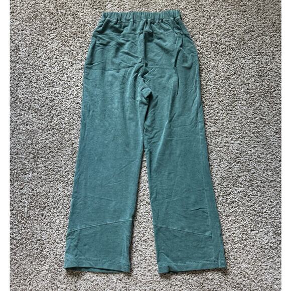 NWT FP Free People Movement Ready to Go Set Size Medium Evergreen - Picture 13 of 13